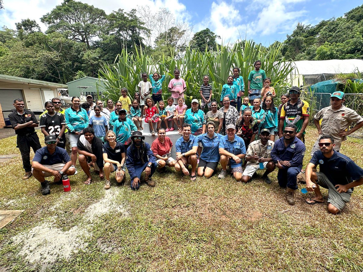 jcu's tweet photo. Read how @TropWATER 's Dr Katie Chartrand is fostering connections to help protect the reef! 

📄👇 
https://t.co/OaKSIAaWLn https://t.co/JxZ4Ej0Thn