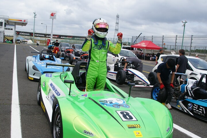 fmotor's tweet photo. VITA筑波：第2戦筑波決勝　川福健太が注文通りの立ち合いでトップ奪回、2周目からは一人旅で優勝を飾る https://t.co/SQfoLRJOkI #vita https://t.co/WJ55zXKmSw