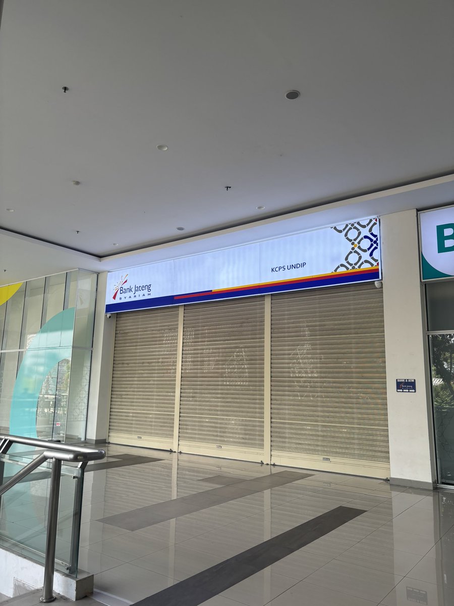 closebabes's tweet photo. duaaa kali lohhh kesinii tutuppp terusss, tapi di google bukaaa @bank_jateng 
yg bnr aja lah ini🙂 https://t.co/DvvdGsCny9