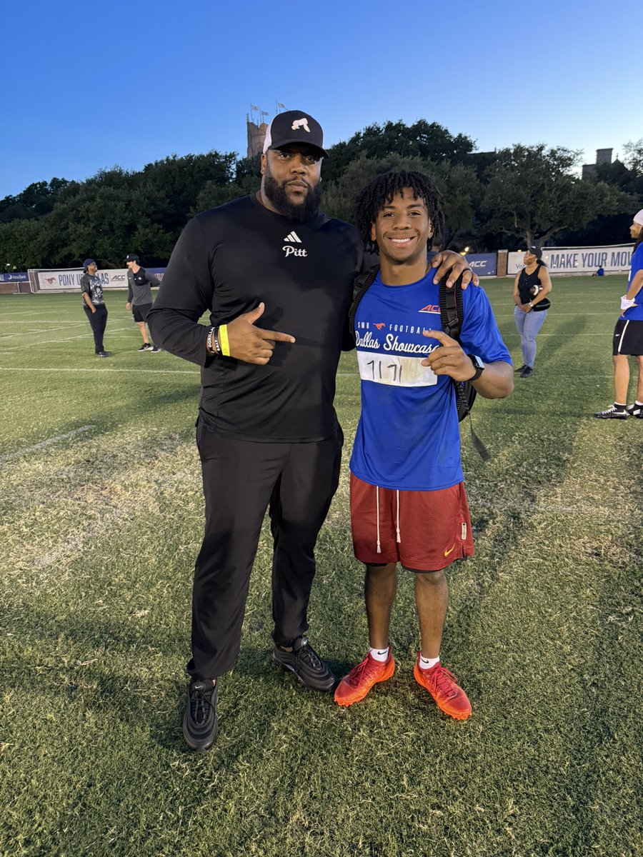 12x_marcus's tweet photo. After a great conversation with @Gregg_Hollins I’m blessed to receive an offer from Pitt State University #agtg #OAGAAG❤️💛

@GorillasFB @twilsongog @CoachJRob56 @dctf @Coach_Hill2 @Coach_Moore5 @CoachCPetersen @CoachCD20 @TxThreat7v7 @ProsperEaglesFB https://t.co/hwT5px3xsC