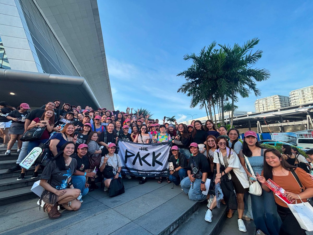 ThePackMods's tweet photo. 𝐏𝐚𝐜𝐤𝐞𝐫𝐬 𝐫𝐚𝐧 𝐢𝐭 𝐞𝐯𝐞𝐫𝐛𝐥𝐚𝐜𝐤 as they owned the moment at the Watsons 𝐏𝐥𝐚𝐲𝐥𝐢𝐬𝐭: 𝐎𝐰𝐧 𝐭𝐡𝐞 𝐌𝐨𝐦𝐞𝐧𝐭 concert at the SM Mall of Asia Arena! ✨

We loved seeing you all with your AlonxLaon merch~ especially with The Pack cap! See you again soon? 👀

#MeetThePackers #WeAreThePack
#ThePack #SB19atWatsonsPlaylist2026
#SB19 #PABLO @imszmc
