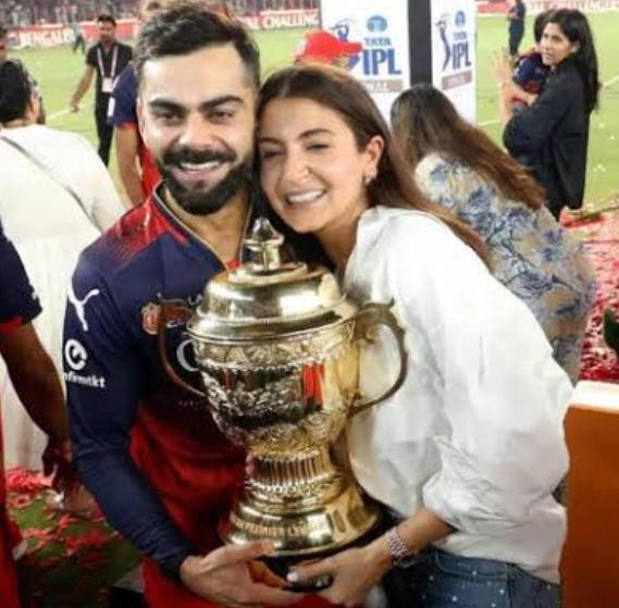 KSSIDDIQUI2's tweet photo. Congratulations #Rcb well played 🎆 you deserve it 🎉

History repeats karenge 
History defeat karenge https://t.co/3UBC07tSvB