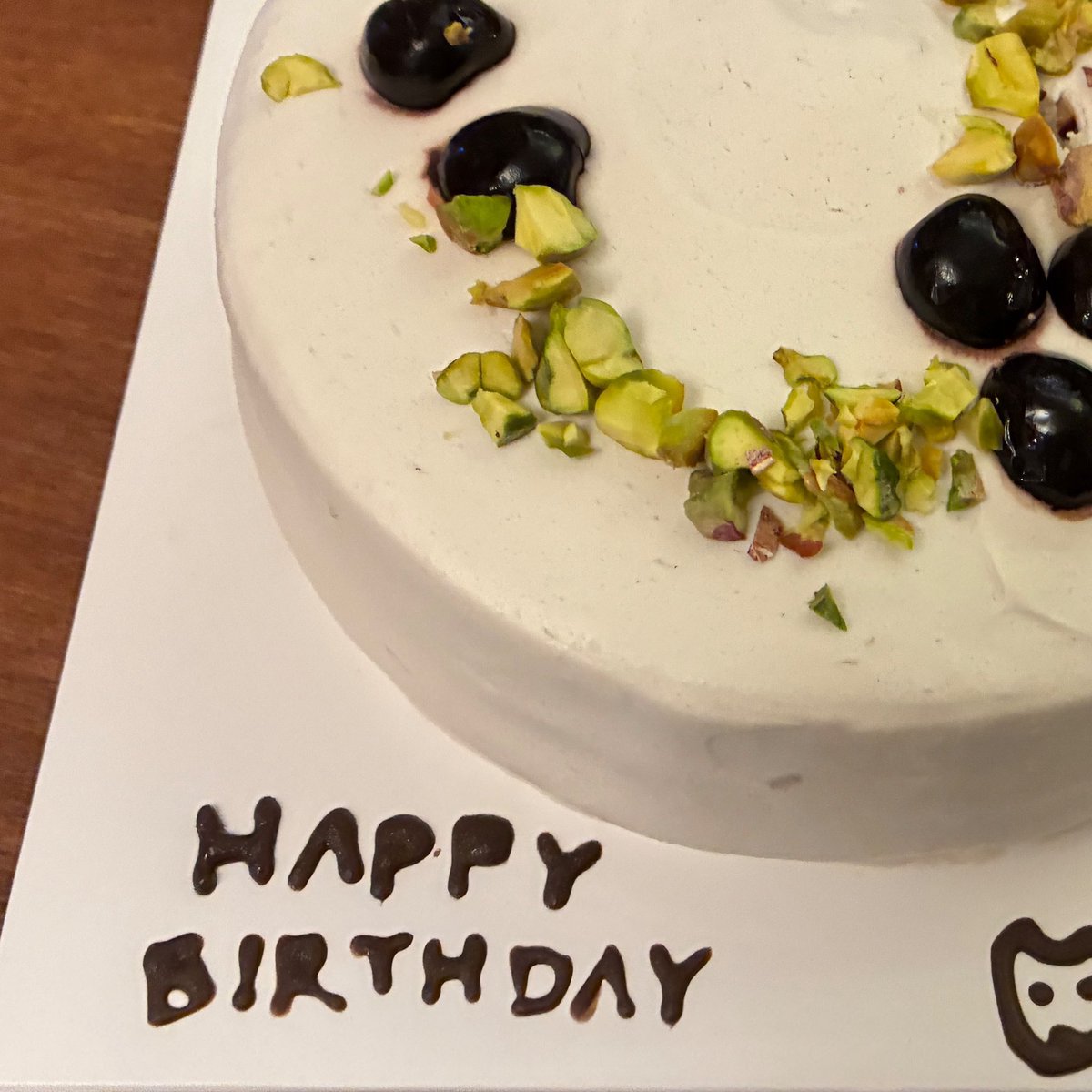 Werde_'s tweet photo. 어제는 생일이었어서요 여자친구가 아주 극진한 축하를 해주엇네요 그리고 참고로 이 트윗을 쓰고잇는 핸드폰도 여자친구가 선물로준거랍니다 호호 https://t.co/y0rWtQMnzr