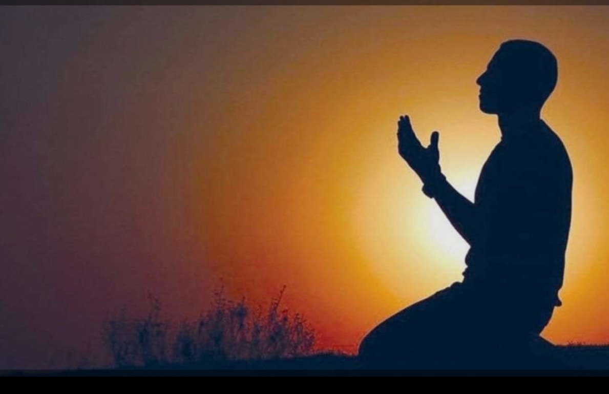 HamadAlMuneef's tweet photo. يا حيّ يا قَيُّومُ برحمتك أستغيثُ، أصلحْ لي شأني كلَّه، وَلَا تَكِلْنِي إِلَى نفسي طَرْفَةَ عين. https://t.co/wfwHCXF9oR