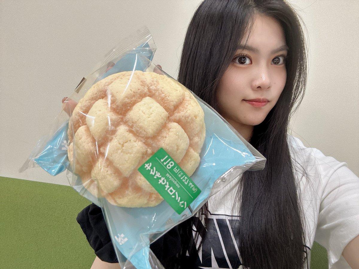 とら☆メロンパン⑱ 普段は砂糖カロリー爆弾すぎて絶対に選ばないメロンパン💛どうしても
