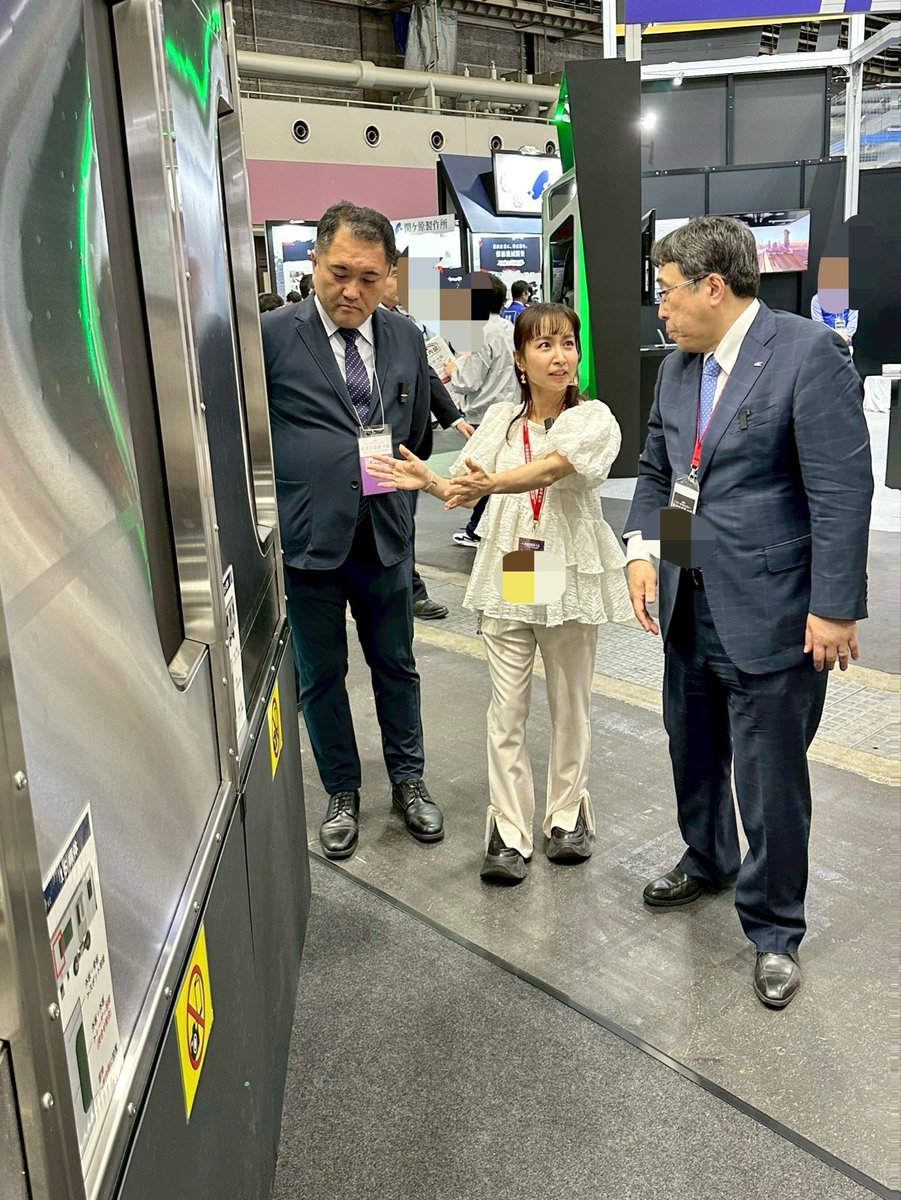 masumin147's tweet photo. 産経鉄道チャンネルにて公開中🎥

鉄道技術展・大阪2026注目のブースは！？

オフショットをどうぞ💁‍♀️
①総合車両製作所J-TREC編
照井社長にご説明してもらいました🌸

https://t.co/3ugShj8lq4 https://t.co/s9lznJ0H6l