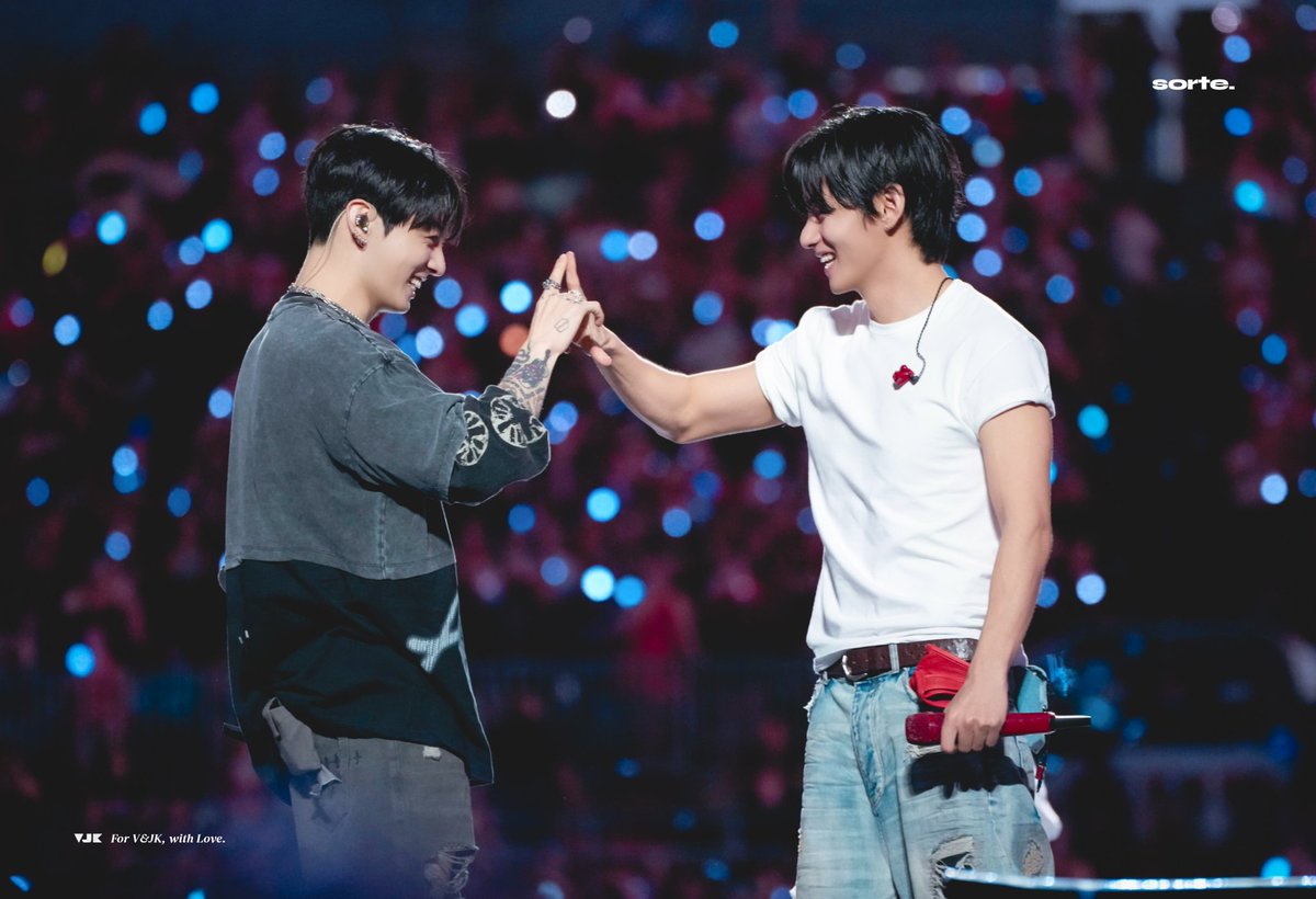 ma123V1's tweet photo. @jp_taekook_ テテとジョングクが今日も
笑顔で1日を過ごせますように✨　　

大好きな2人が
幸せでありますように‥

WE LOVE YOU TAEHYUNG 
WE LOVE YOU JUNGKOOK https://t.co/PgM8V1d0Db