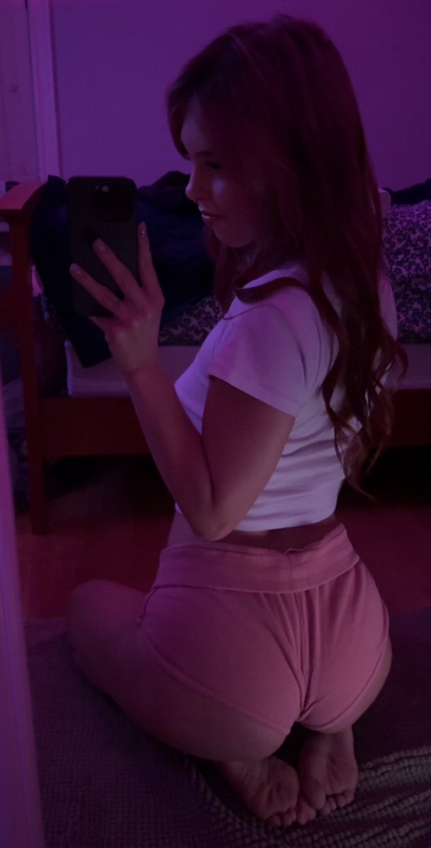 losergirlliv's tweet photo. Slap or kiss? https://t.co/GvOPYPpw78
