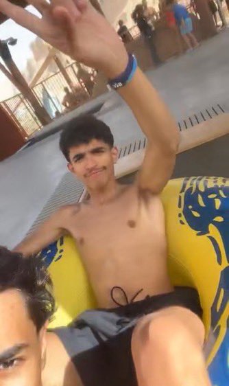 xvi_i4's tweet photo. المراهق هذا جايب راسي 😫🔥 https://t.co/NymkGIR3dx