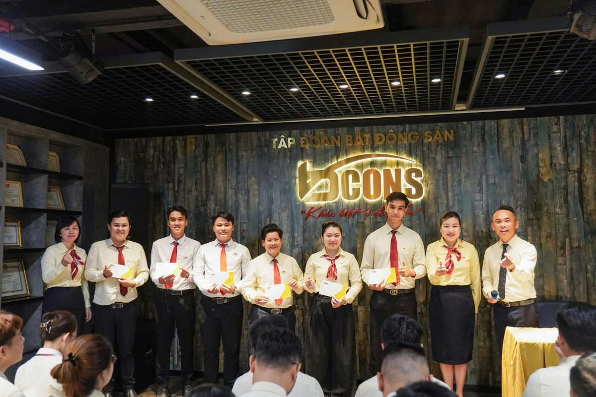 SanGDBcons's tweet photo. ✨ BCONS PS LAND | VINH DANH “NGÔI SAO HY VỌNG” – TIẾP LỬA CHIẾN BINH KINH DOANH ✨

#BCONS #BconsPSLand #ngoisaohyvong #chuongtrinhthidua #sales https://t.co/1bcUcnCVYl