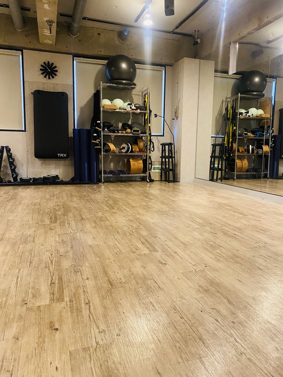 koto_etsu's tweet photo. 今日は美尻美脚レッスン！キツイ〜！と言いながらも負荷がないとなんだか物足りない。そして今日は筋トレ仲間のまゆちゃん22歳のお誕生日。しっかり追い込んだ後は一八でお祝い！まゆちゃん初の油そばデビュー！「美味しい！」って喜んでくれてよかった〜。お誕生日おめでとう！いつもありがとうね♪ https://t.co/DYGSDGp7ns