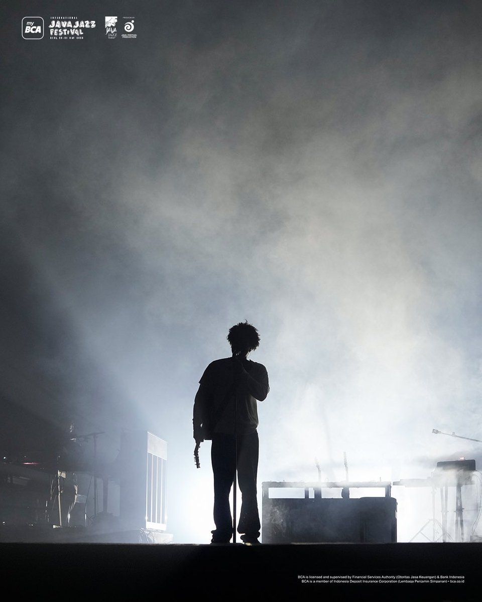 JavaJazzFest's tweet photo. Jakarta, we are so lucky to witness Daniel Caesar not only as an exceptional singer, but also a great cameraman 🤩🤩

#JavaJazzFest2026 #JJF2026 #JavaJazzFestival2026 #myBCAJavaJazzFest https://t.co/VxY3snmo67