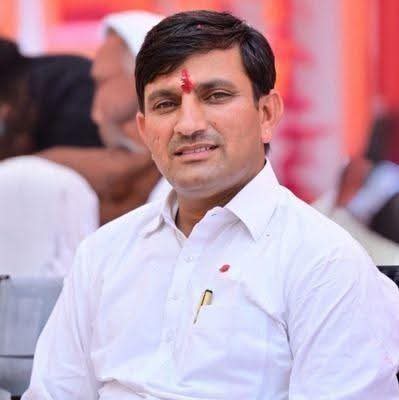 kkvishnoibjp's tweet photo. बाड़मेर भाजपा जिलाध्यक्ष श्री अनंतराम बिश्नोई जी को जन्मदिन की हार्दिक बधाई एवं शुभकामनाएँ।

प्रभु श्री राम जी से आपके उत्तम स्वास्थ्य, दीर्घायु, सुख-समृद्धि एवं यशस्वी जीवन की मंगलकामना करता हूँ।

@AnantramBhanwar https://t.co/zSnnoG8aI2