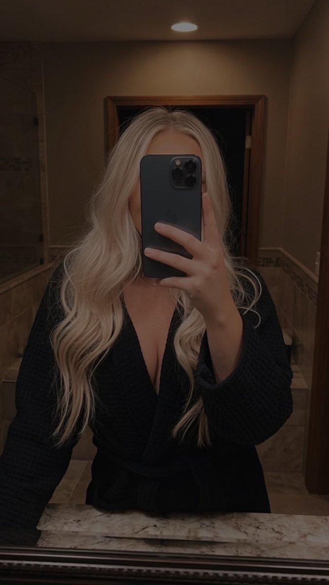 Stacy0197's tweet photo. Spoil me come see what's under the robe 😈🥵
#SanAntonio #SATX #SA210 https://t.co/qvsLrKcEUI
