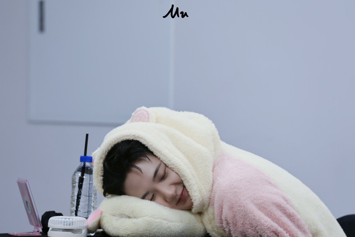 mu_yeop's tweet photo. 260531 케타포 더스타 대면 #신광일

곰아지 💤🤍 https://t.co/wJeB0pOEkO
