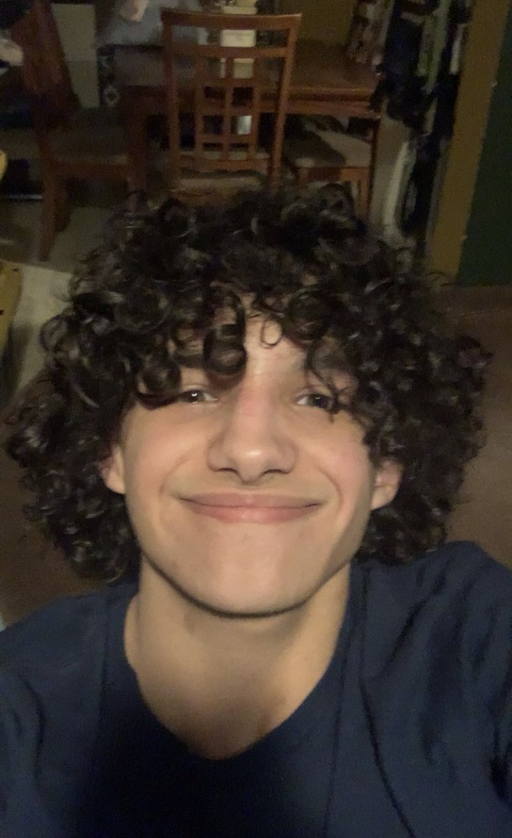 HartsyProtzy's tweet photo. Top off June with a smile 😃 
That’s right! Happy PRIDE month to all my gay friends 🏳️‍🌈
Especially YOU 🫵

(Not me tho I’m just as an ally) https://t.co/ABvkU98Aff