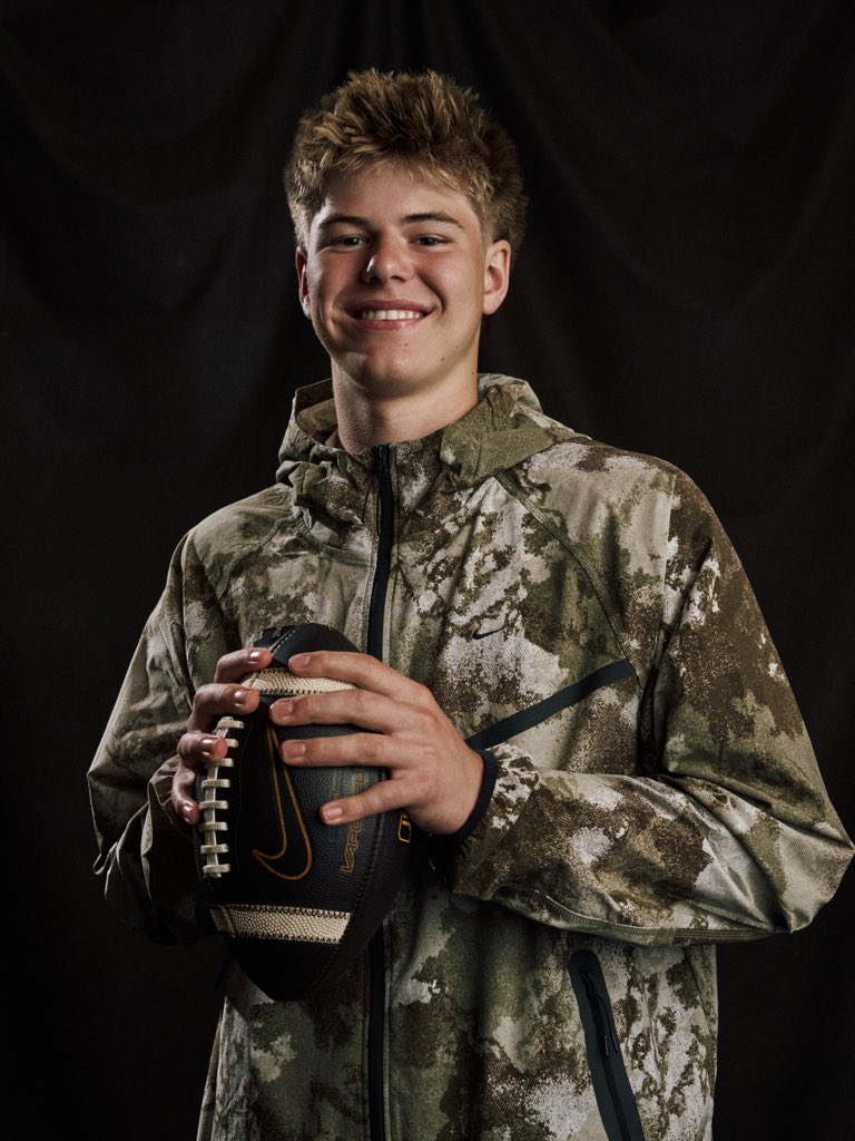JakeNawrot's tweet photo. Had an amazing experience at the @Elite11 finals!! Thank you to @Stumpf_Brian and the rest of the staff that helped make it possible!

Words can’t describe how grateful I am for all of this.  Hoping just 5 months ago I could get a regional invite, to competing in the finals! God is good and I’m grateful for it all!