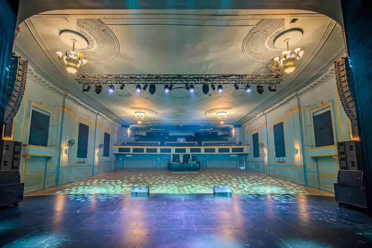 JAMHouseClub's tweet photo. JO1 NORTH AMERICAN TOUR 2026 VENUE SPOTLIGHT 🔍 

📍: TORONTO - DANFORTH MUSIC HALL (Riverdale, Toronto, Ontario)
🗓️: 2026.10.02(FRI) 
⏰: OPEN 6:30PM/START 7:30PM
👥: CAPACITY - 1500 people
🪑: Seated &amp; Standing available

#JO1 @official_jo1 #JO1_in_NorthAmerica #JO1USA2026 https://t.co/gkMbDxC4iu