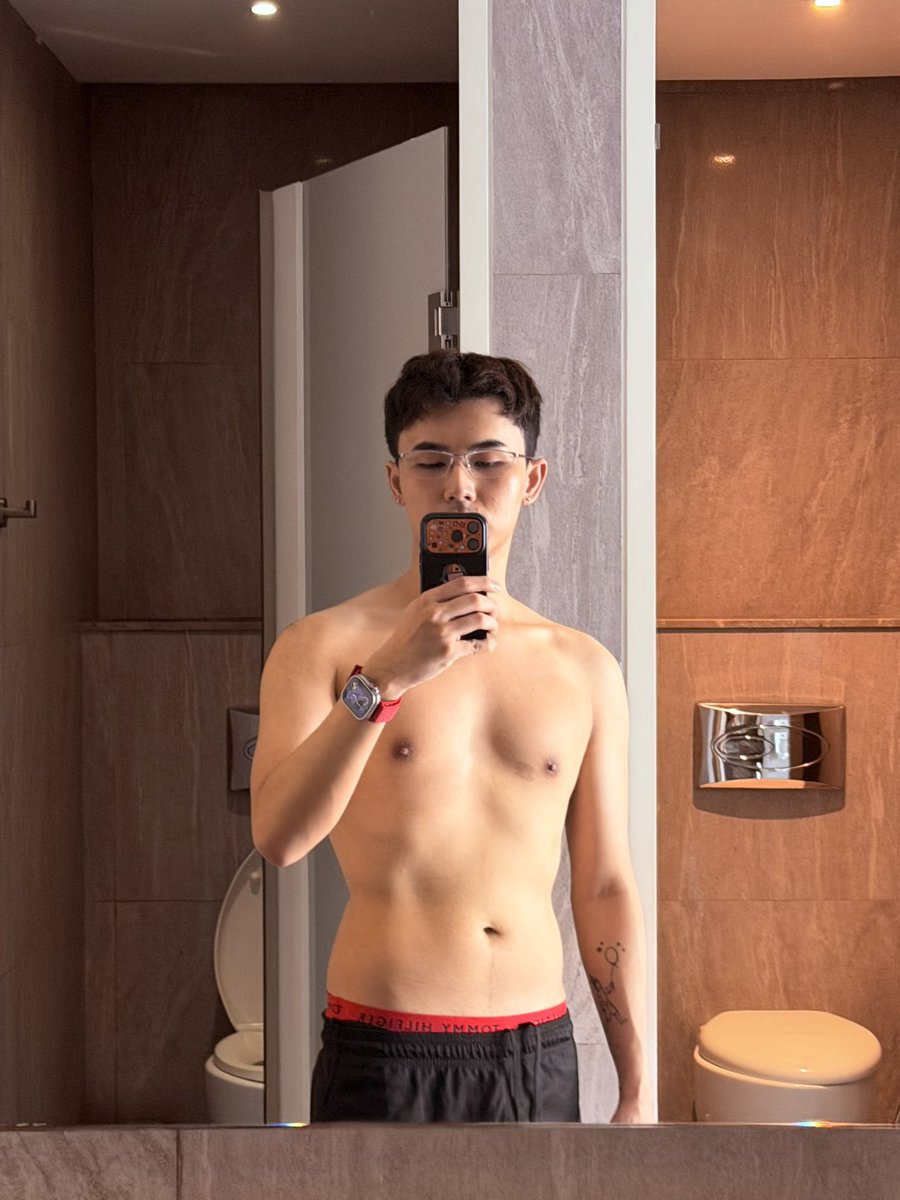 travisandhistws's tweet photo. หนทางอีกนาวไกล แง https://t.co/2JZ68eCqA2