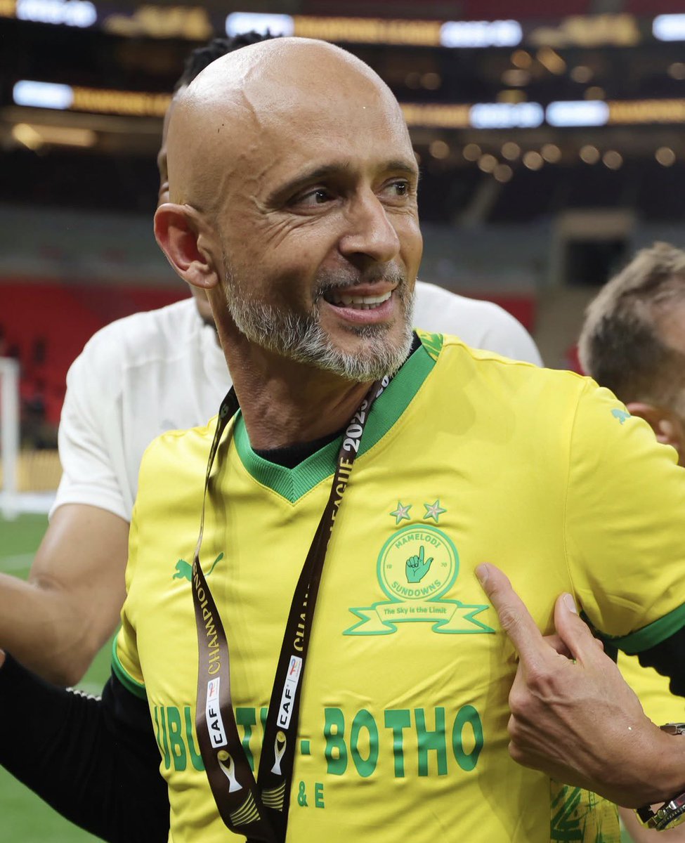 SundownsXtra_'s tweet photo. Mamelodi Sundowns ⭐️⭐️ 🇿🇦
Paris Saint-Germain⭐️⭐️ 🇫🇷 https://t.co/wSujqggwOD