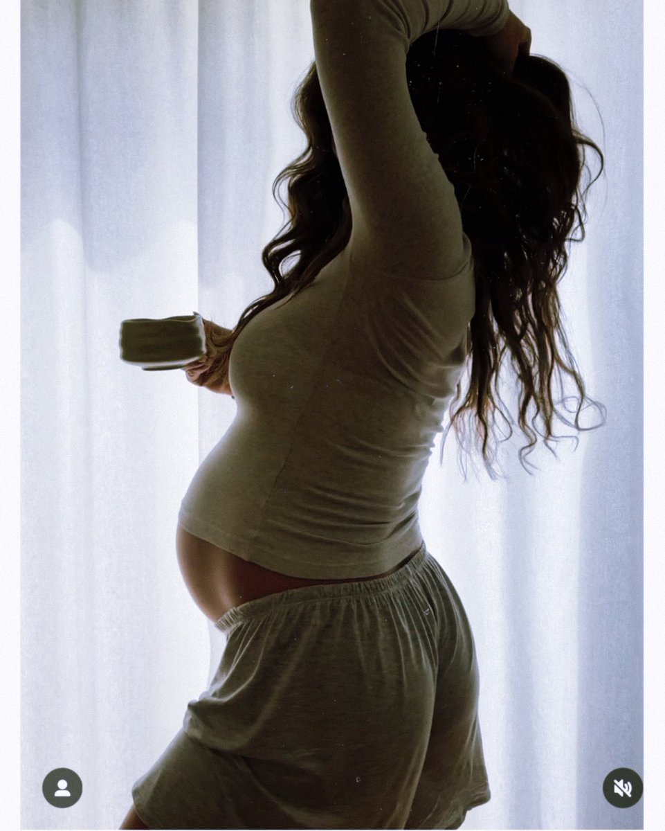 OfShrewdCounsel's tweet photo. baby mooning in the hamptons .

   officially on do not disturb .

[ @HerRightCapt  ] https://t.co/15DWLE4g3i