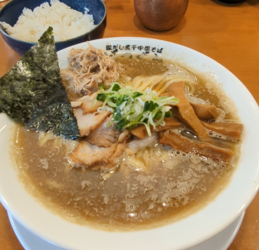 benri_oki's tweet photo. 西日暮里「ばつぐん」 https://t.co/11qHsnBBkO