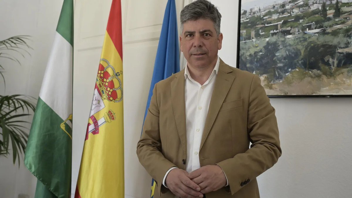 Andalucia_Rural's tweet photo. 🎙️💭@RafaLlamasSalas , pdte. de ARA: "Los Grupos de Desarrollo Rural son entidades de innovación y transformación del medio rural”

🗞️En una entrevista con el #GrupoJoly, señala que los Grupos #LEADER han triplicado los proyectos tramitados en 2014-2022

https://t.co/O6HC25vfE8 https://t.co/lcZjqSze7w