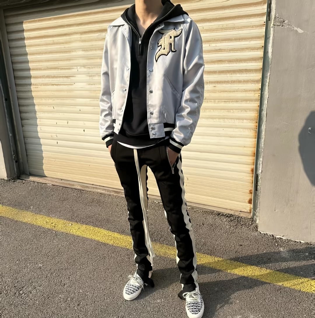 aze0220's tweet photo. @ProcyonCoke731 你爹我 182 矮逼 https://t.co/o7t6ixxFGe