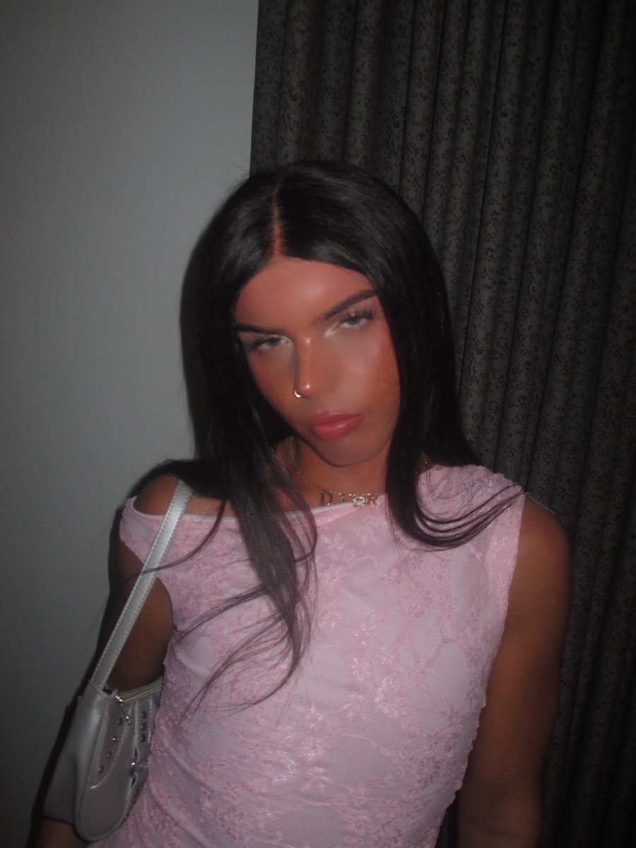 MaisonMusexo's tweet photo. Pretty in pink ✨🎀 #femboy https://t.co/q5OA9CPNFe