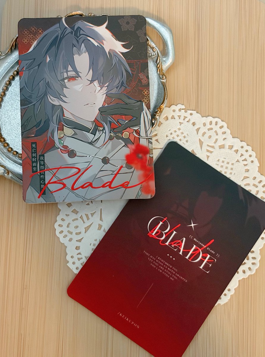 keikupon's tweet photo. mortenax blade pocas came just in time for his release 😙 https://t.co/XX4vavASPi
