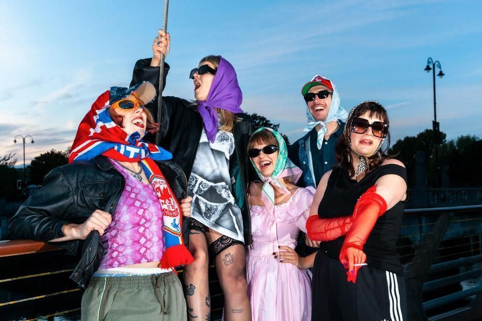 soundcheckspins's tweet photo. Now Playing: "Grin &amp; Bear It" by @PanicShack

A band outta Cardiff on your radio now~

They're coming to @RickshawStopSF next month, 6/28

This tune just dropped so like, come see it live, alright?!

#NP on @live105fm’s SOUNDCHECK with DJ @AaronAxelsen https://t.co/myKzZ7AuPa