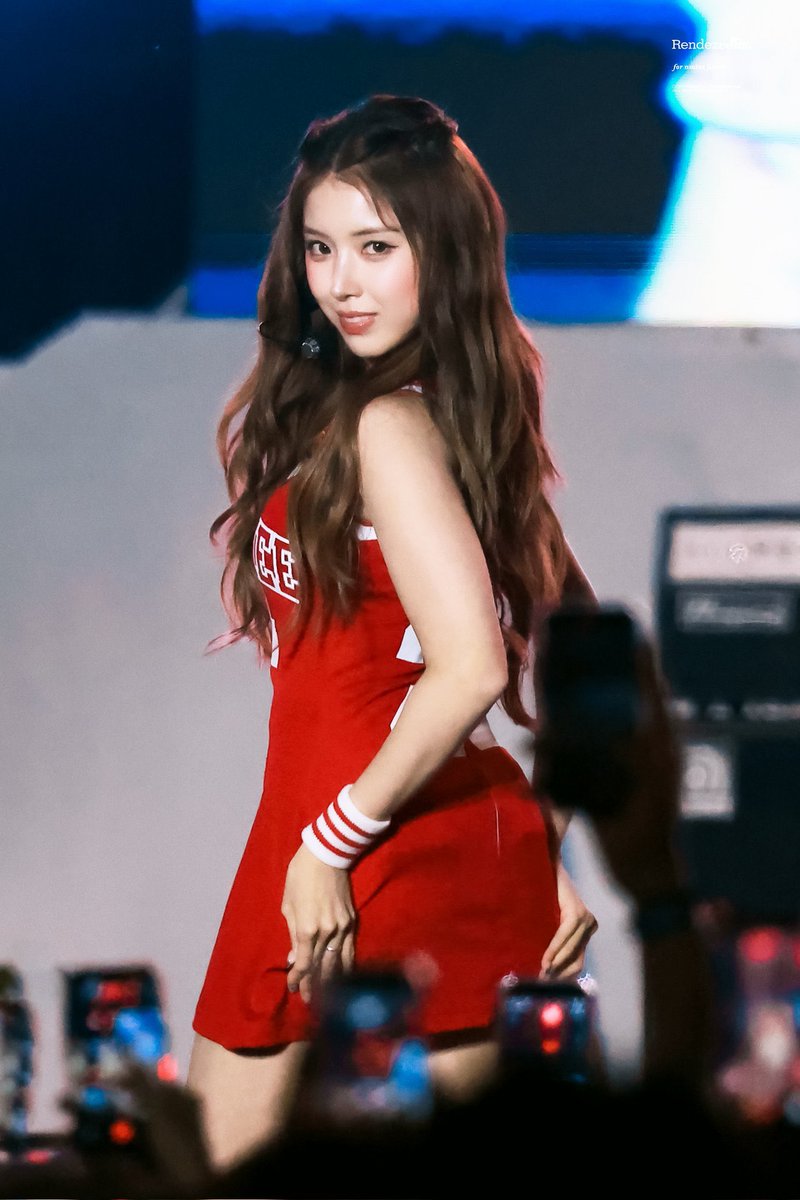 ohhaewonderful's tweet photo. i’m new to kpop, who is this? https://t.co/hMcyuX6gGI