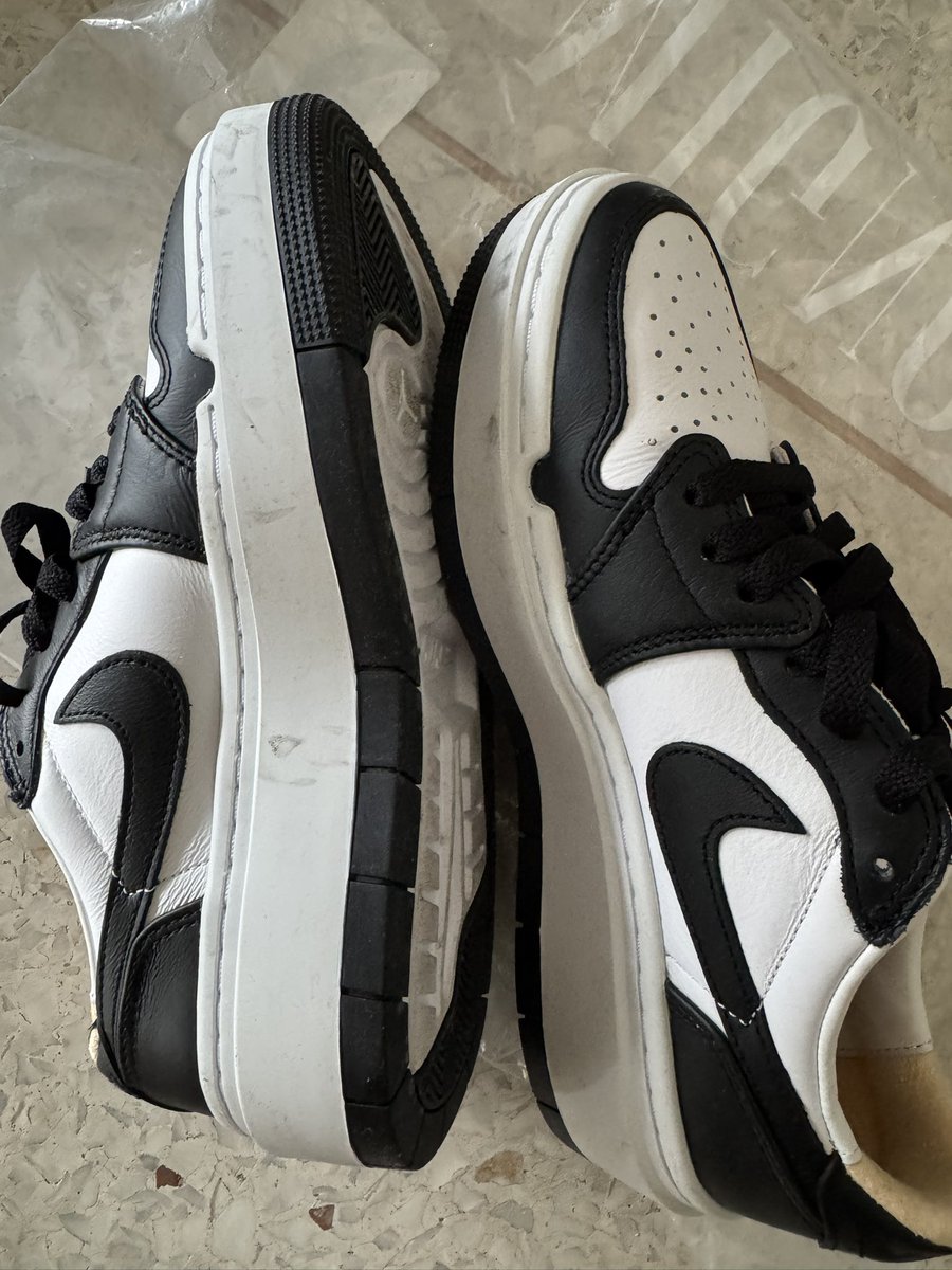 rbluenlpink's tweet photo. ส่งต่อ Nike air jordan 1 elevate low panda size 38 (24cm) ส่งต่อ1500รวมส่งค่ะ 
สนใจถามได้ค่า
#ส่งต่อรองเท้า #รองเท้ามือสองของแท้ #ส่งต่อnike #nikeมือสอง https://t.co/4qw7CZ0Lk4