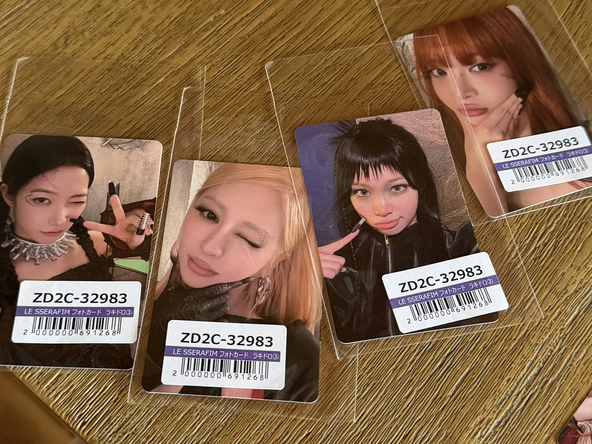 ex6yan's tweet photo. LE SSERAFIM ルセラフィム ルセラ
トレカ 交換 PUREFLOW #ルセラ交換 

【譲】ユニバ 3回目 
チェウォン ユンジン カズハ ウンチェ

【求】サクラ（ラキドロならなんでも◎）

リプにご連絡ください！🙇🏻‍♀️ https://t.co/HMcbONWjRj