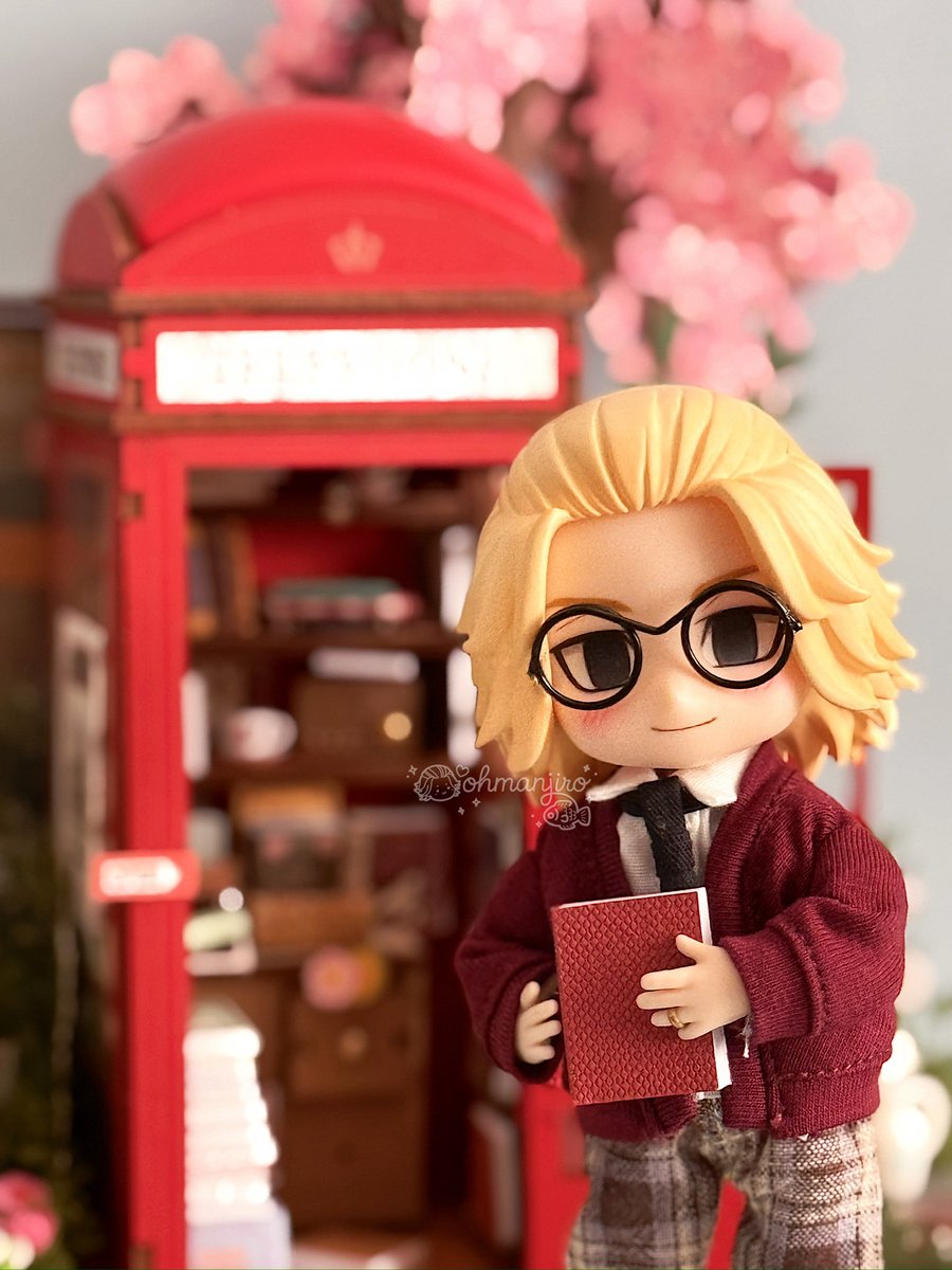 ohmanjiro's tweet photo. 📚☎️

#tokyorevengers #東京リベンジャーズ #sanomanjiro #佐野万次郎 https://t.co/JX4MiKdlHb