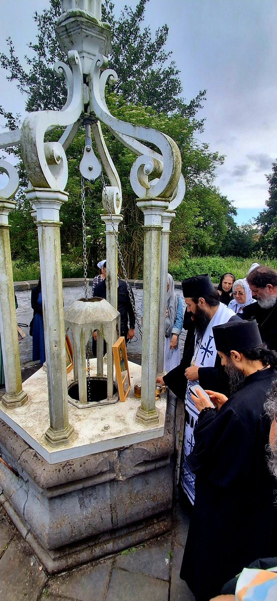 dizwitvintsink's tweet photo. Dimanche de pentecôte 31 mai en wallonie.
Nivelles et Saintes pour la vénération des reliques de Sainte Gertrude et de Sainte Renelde https://t.co/nwtLfd8WWM