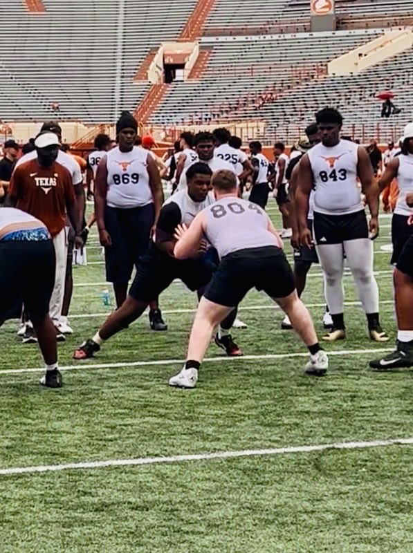MaxPierce72's tweet photo. Had a great time competing at the Texas Bash today. Thank you to the coaches and staff at @TexasFootball for the opportunity and hospitality. Looking forward to getting back.
@KJJFlood
@FootballMelissa 
@meador_coach 
@MattNally1 
@CoachTScoggin 
@MCardsRecruits https://t.co/3hVBOoyUZ3