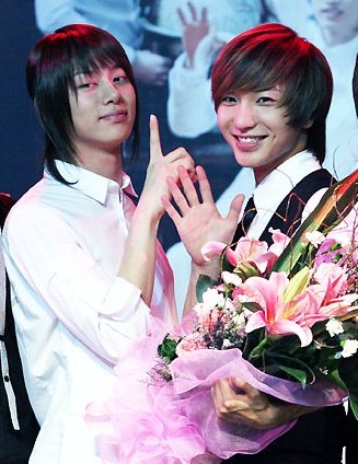 TeukchulDaily's tweet photo. Baby Teukchul 🥰 https://t.co/3msEdSQGH4