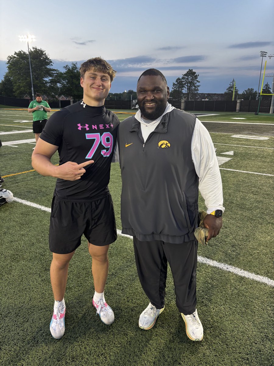 Hmosolino2028's tweet photo. Another great day at Iowa City @HawkeyeFootball @CoachK_Bell @Spauldingiowa @RhettSmeins @EDGYTIM @AllenTrieu https://t.co/0gjKvUjtUl