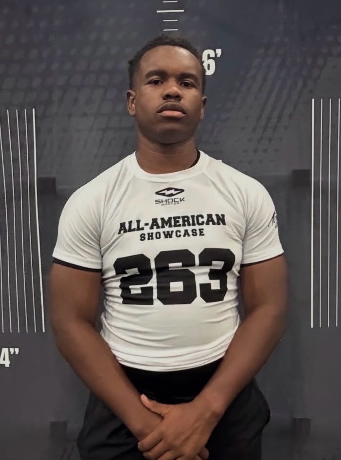 jaydenfl3tcher's tweet photo. The work continues.
After competing at the YAA All-American Showcase in Houston, I attended the Dan Mullen Mega Camp today. Grateful for every opportunity to compete, learn, and get in front of college coaches.
#FootballRecruiting #StudentAthlete #YAAAllAmerican #MegaCamp https://t.co/HLdibFdq7N