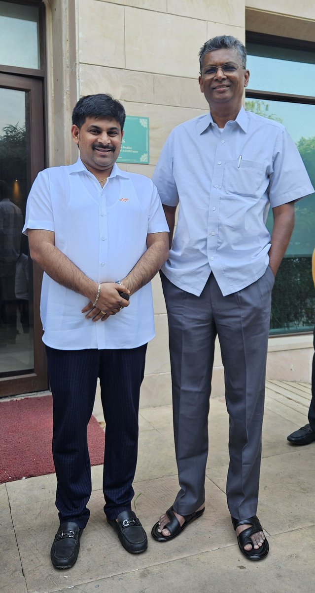 bsbabu844's tweet photo. Many More Happy Returns of the Day, Hon'ble Satish Jarkiholi Garu! 🎂💐
Wishing you good health, happiness, and continued success.May your visionary leadership continue to strengthen the Congress Party in Karnataka and inspire generations of leaders and workers. @JarkiholiSatish https://t.co/u3uI9hYHFn