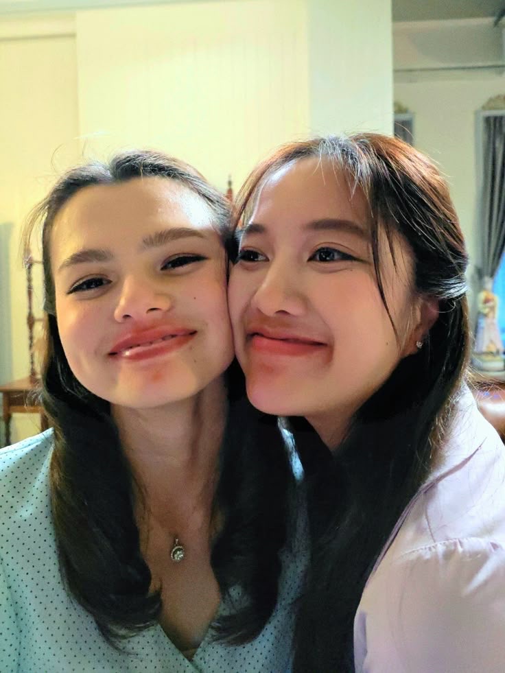 LPilantita's tweet photo. Happy pride month everyone 
#vivanlosjochis https://t.co/YGxLajv2kv
