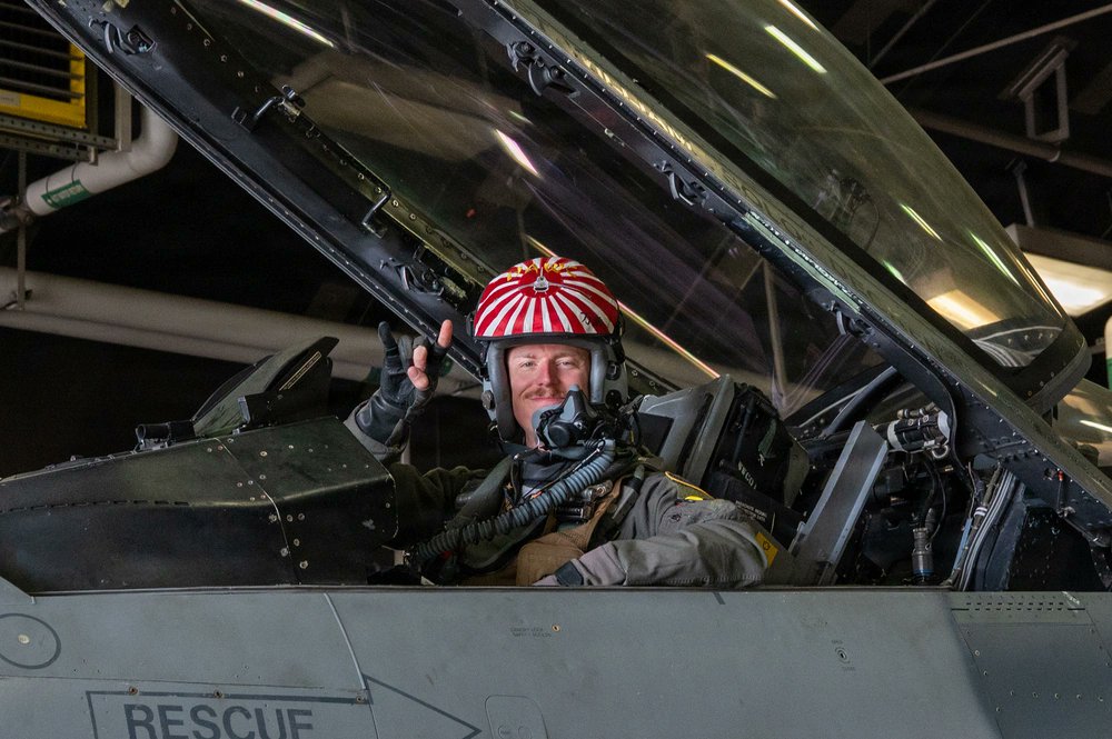 USFJ_J's tweet photo. 第35戦闘航空団のパイロットが即応態勢維持のため飛行任務を実施

こうした訓練飛行は、パイロットの戦闘即応態勢を維持するとともに、米インド太平洋軍の地域任務要件を支援するための飛行任務を遂行する米空軍三沢基地第35戦闘航空団の能力を強化するものです。 https://t.co/Pa1bFRH4vz