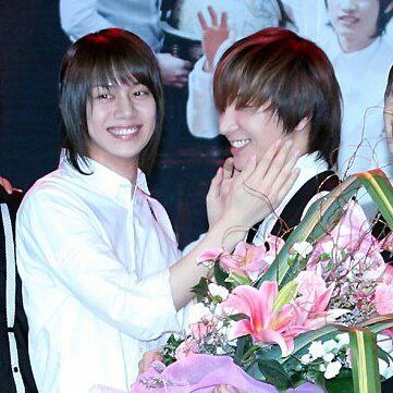 TeukchulDaily's tweet photo. https://t.co/zG7PYN8jvy