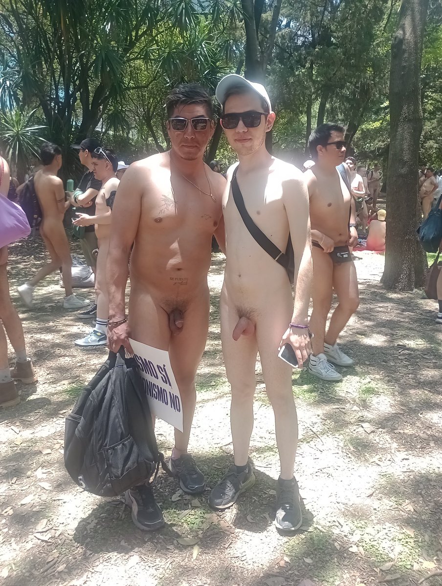 BetoCasi4633's tweet photo. @Capi_557 
Mil gracias por las fotos 
Muchos saludos 😉 
#diaaldesnudo2026 https://t.co/RUiNLNGGEE