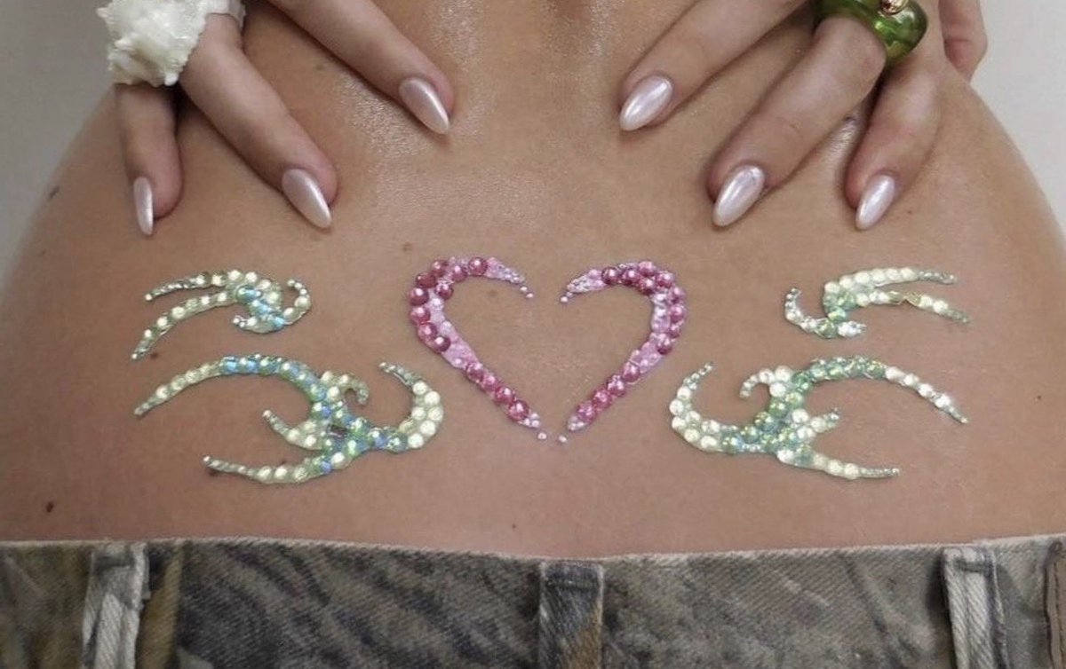hotbunny143's tweet photo. want this on myself <3 https://t.co/MXRldS1CD9