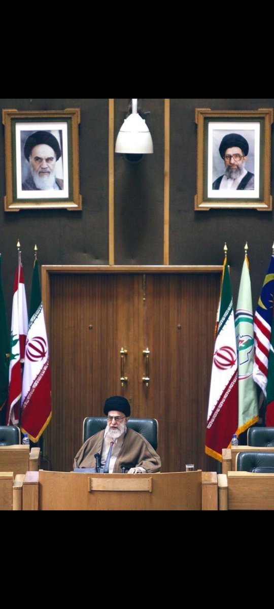 strh265996's tweet photo. @anim21111 @Wishing_Human این مرد باعث شد که  تمام جهان برعلیه ظلم ایستادگی کند https://t.co/fbXizV3mRg