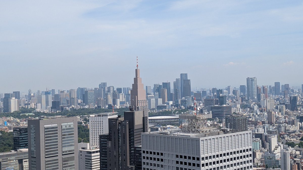 dj4210's tweet photo. この景色が無料にゃ！🆓🗼🗼🗼🆓

そしてこちらはどれだけ食べても14$！💴🧄🥩🍗🍖🍣🍣🍤🦑🧄🥗🍲💴

お金で買えない価値がある💳💳💳 https://t.co/9ECkFBhUQe