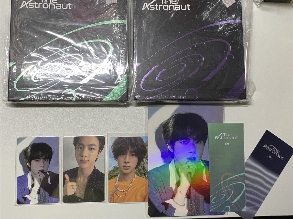 vttn12's tweet photo. 🖤Dark&amp;wild 350รวมส่ง
🤍Be 400รวมส่ง
💜💚บั้มพี่จินยกเซ็ต400รวมส่ง
💗เหมา1,000รวมส่ง💗
 #ตลาดนัดบังทัน #ตลาดนัดรถไฟฟ้าบังทัน #ตลาดนัดBTS https://t.co/jFRs56yllP