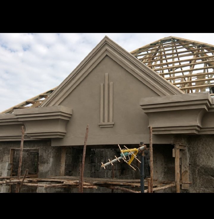 Maridady_guy's tweet photo. Gutter Moldings https://t.co/VEM2b8qrKr